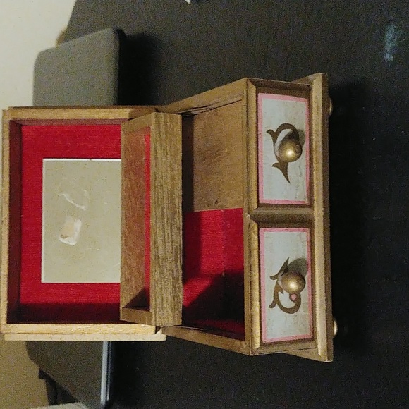 Music box, trinket box - Picture 2 of 5